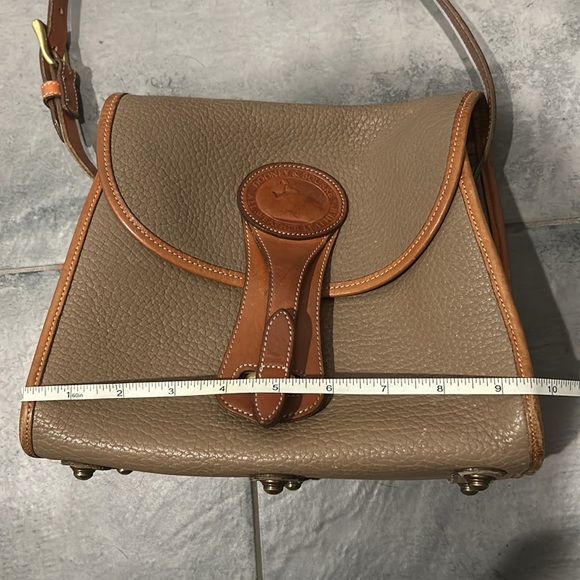 Essex shoulder bag Dooney & Bourke w/short Strap Taupe - Picture 15 of 15